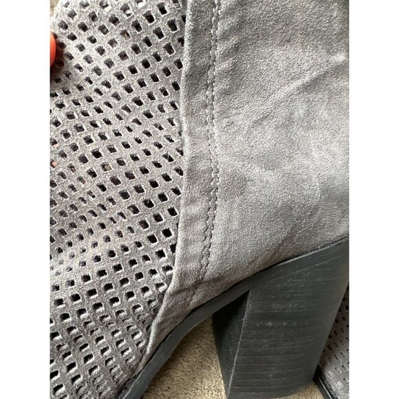 Steve Madden women's grey suede mesh booties size 5.5 - Picture 3 of 8